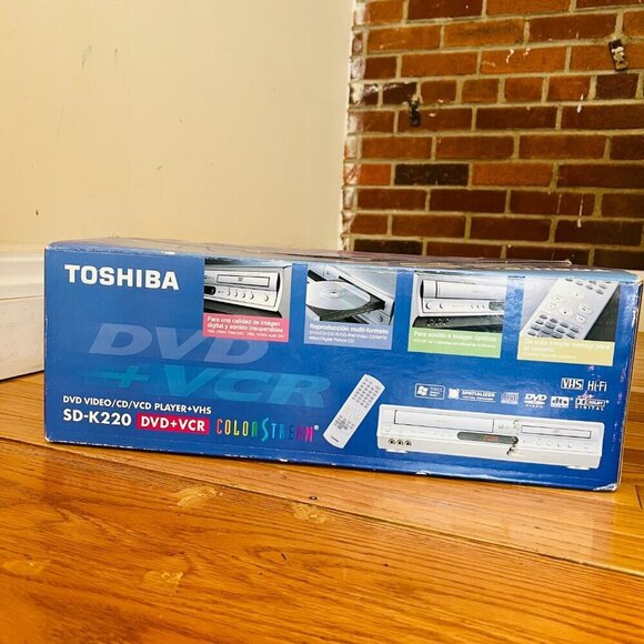 Brand NEW Toshiba SD-K220  DVD Video/CD/VCR Player  + VHS Combo in box w Remote - Picture 4 of 16